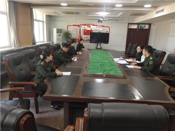 D:\2020稿件\11\党员集体学习.jpg