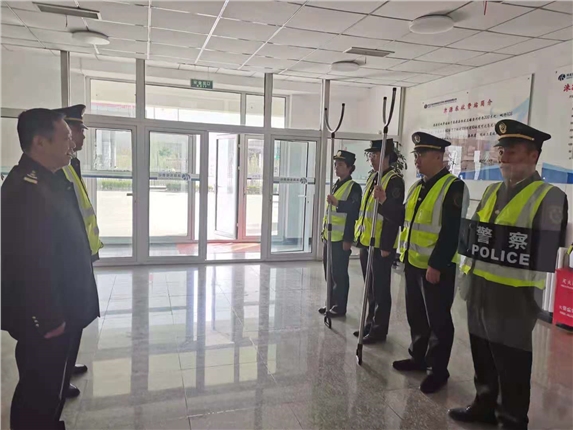防盗抢演练1.jpg 防盗抢演练1.jpg
