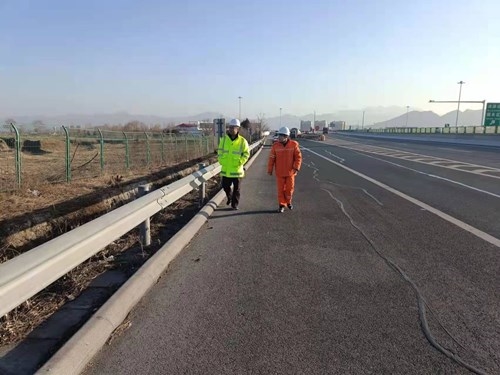 冬季道路踏查.jpg