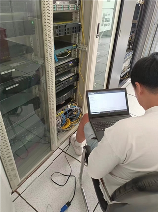 软件工程师调试.jpg