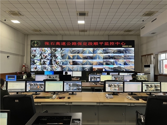 监控中心.jpg 监控中心.jpg