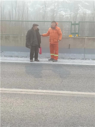 000.jpg 000.jpg
