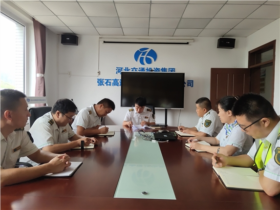 b376fff9f374e3240deee984b506390.jpg b376fff9f374e3240deee984b506390.jpg