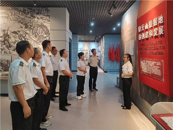 国防教育2.jpg